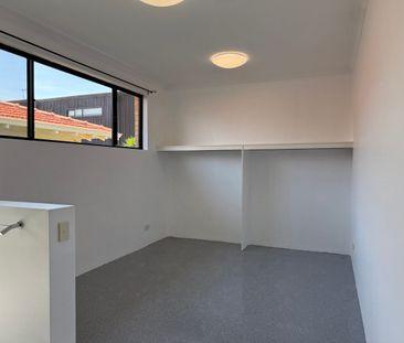 South Perth - Photo 6