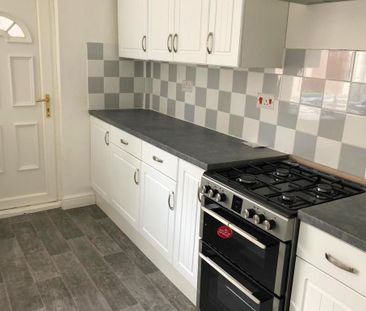 3 bedroom link detached house to rent - Photo 4