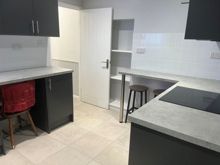 2 bedroom apartment to rent - Photo 4