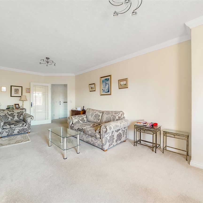 Chelmer Lodge, Chelmsford - Photo 1