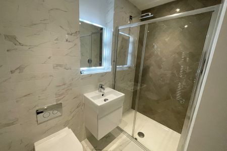 Epsom Road, Guildford, Surrey, GU1 - Photo 5