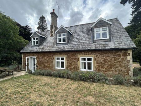 3 bedroom detached house to rent - Photo 4