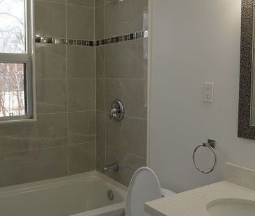 For Lease - 3 Strode Drive Unit# Main upper, Toronto, Ontario - Photo 5