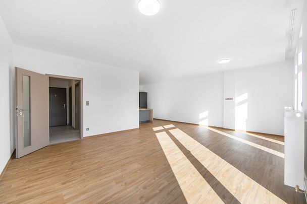 Pronájem bytu 1+kk 56 m² - Photo 1