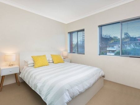 Apartment in Prime Waverton Location - Photo 2