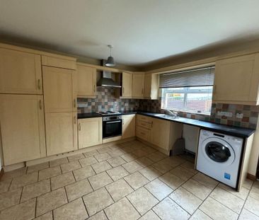 9 Lambfield Drive, Dungannon, BT71 6GJ - Photo 5