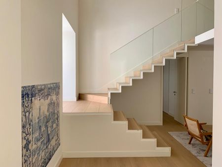 3-Bedroom Apt w/ Parking in Campo Mártires, Lisbon - Photo 4