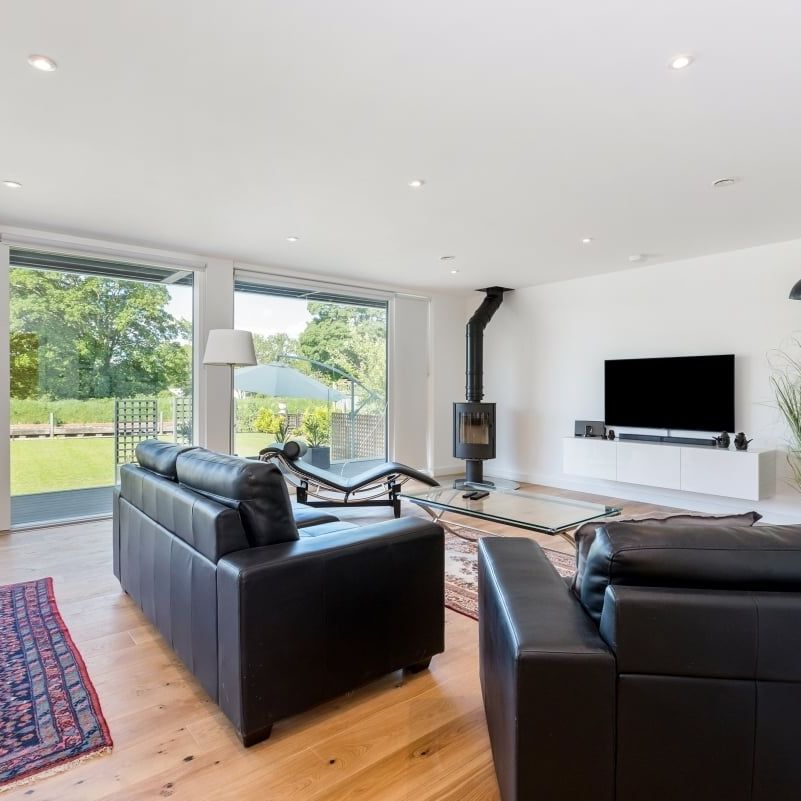 4 bedroom detached house to rent - Photo 1