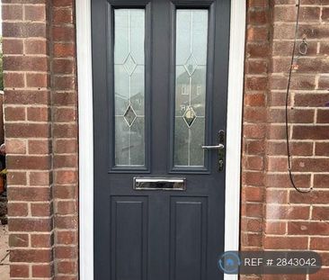 2 bedroom semi-detached house to rent - Photo 6