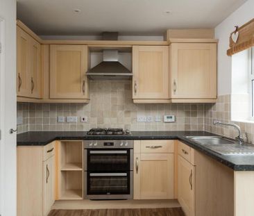 2 bedroom semi-detached house to rent - Photo 4