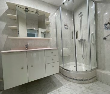 Location Appartement 3 pièces 55m² HYERES 83400 - Photo 5