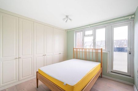 3 bedroom flat to rent - Photo 2