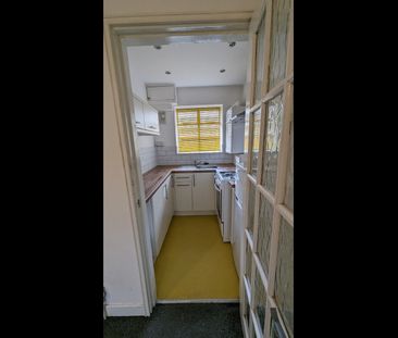 1 Bed Flat, Mansfield Road, NG5 - Photo 6