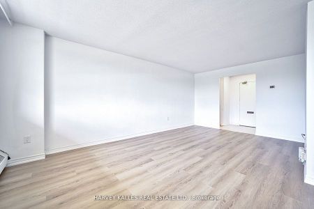 For Lease - 2000 Sheppard Avenue Unit# 2011, Toronto, Ontario - Photo 4