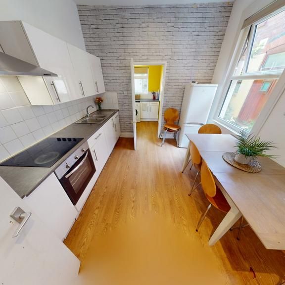 5 bedroom semi-detached house to rent - Photo 1