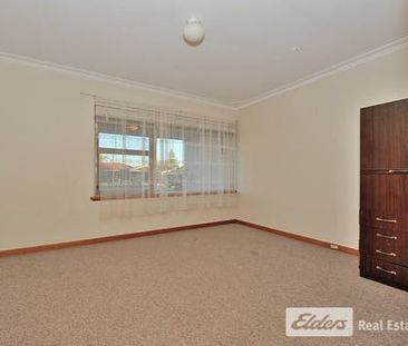 32B Langley Street - Photo 3
