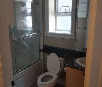 2Bedroom 1 Bath Basement for Rent $1800 - Photo 4