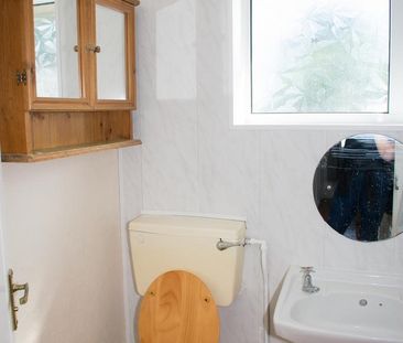 1 bedroom in a house share to rent - Photo 6