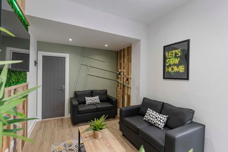 6 bedroom terraced house to rent - Photo 4