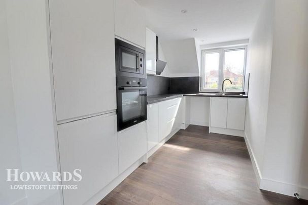 3 bedroom maisonette to rent - Photo 1