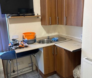 5 Bed Terraced House, Northumberland Road, CV1 - Photo 2