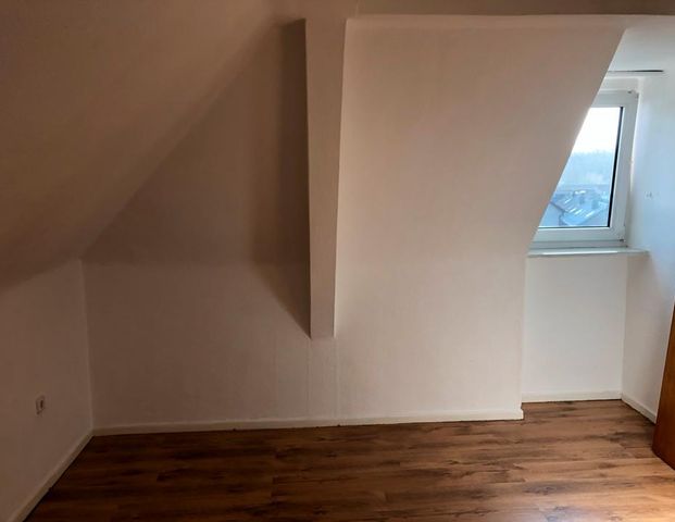 Dachgeschosswohnung Bottrop Eigen mit Küche zu vermieten - Photo 1