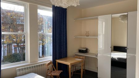 Studio Flat, Gloucester Drive, N4 - Photo 2
