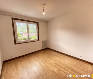 Location Appartement 4 pièces 66m² SALLANCHES 74700 - Photo 5