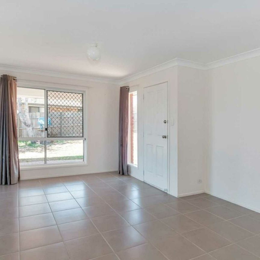 MODERN INTERIOR AND CLOSE TO EVERYTHING! - Photo 1