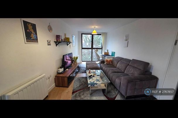 1 bedroom flat to rent - Photo 1