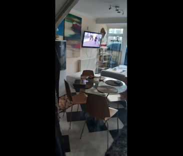 Room in a Shared House, Tresham Crescent, NW8 - Photo 1