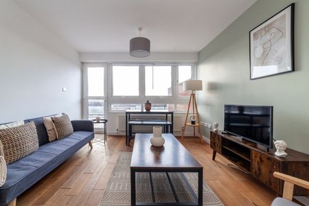 2 Bed Flat, Lugard House, W12 - Photo 2