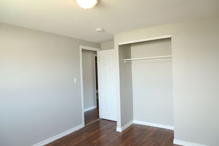 For Lease - 24 Flower Street, St. Catharines, Ontario - Photo 5