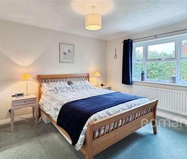 Verge Walk, Aldershot, Hampshire, GU11 - Photo 3