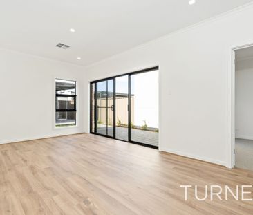 Three Bedroom House - Photo 1