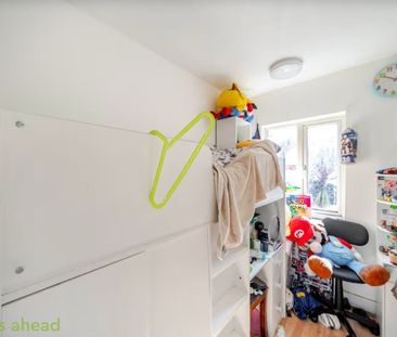 5 Bed Terraced House, Lower Addiscombe Road, CR0 - Photo 3