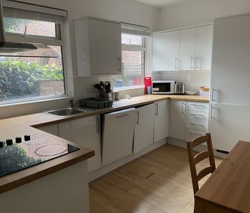 Room in a Shared House, Arthur Road, SO15 - Photo 4