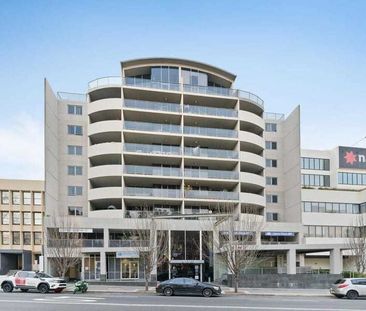 TWO STOREY TOWNHOUSE STYLE APARTMENT - Photo 2