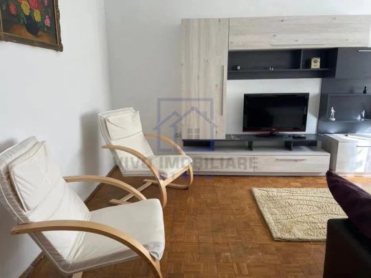 Apartament de inchiriat in Sibiu - 2 camere, decomandat, zona Cedonia - Photo 1