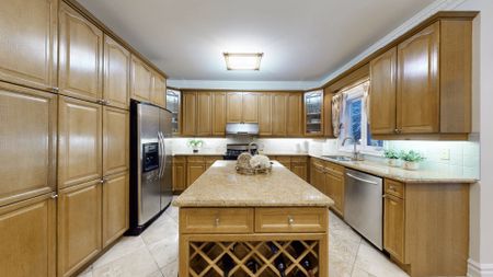 For Lease - 55 Frybrook Crescent, Richmond Hill, Ontario - Photo 2