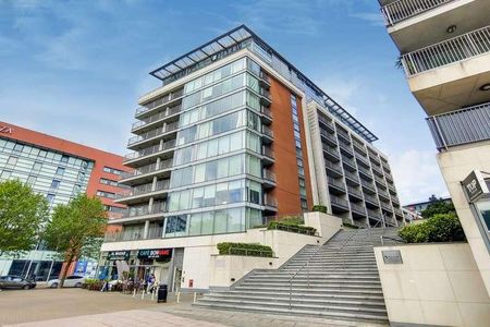 Balearic Apartments, Royal Docks, E16 - Photo 3