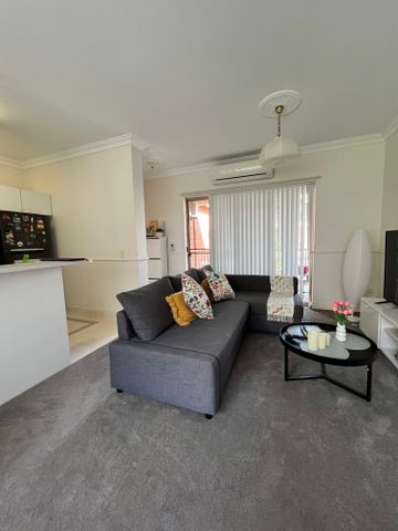 East Perth - Photo 2