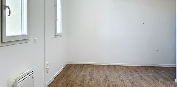 Appartement à louer - REIMS - ST ANNE- CHU - Photo 2