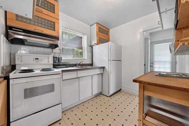 For Lease - 29 Red Deer Avenue, Toronto, Ontario - Photo 1