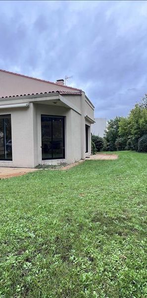 5 pièces - Meublé - 180 m² - RDC - Colocation non autorisée - Photo 1