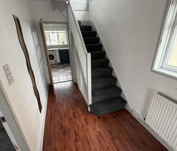 3 bedroom semi-detached house to rent - Photo 5