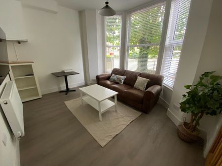 3 bed Apartment for Rent - Photo 3