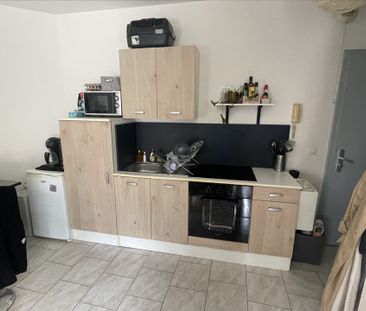 Location Appartement 2 pièces 27m² - Photo 1
