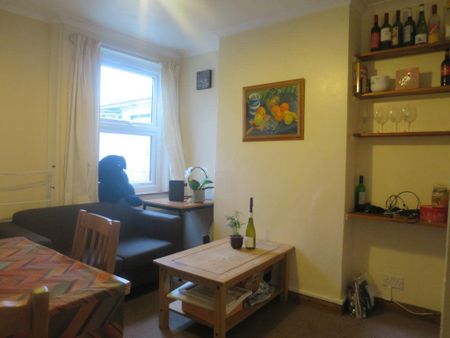 4 bedroom house to rent - Photo 2