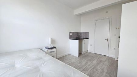 Studio to rent - Photo 3